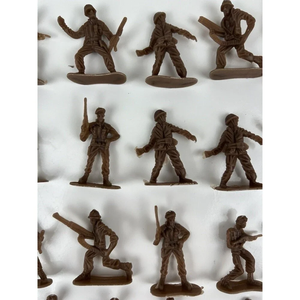 Lot Of 40 Plastic Small Army Men Figures Figurines Brown Dark Green Mixed Lot